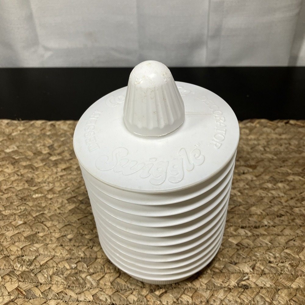 Vintage‎ 1983 Cool Whip Swiggle Accordian Decorator